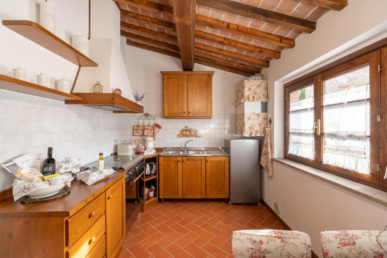 Lajatico Rentals - Casa Di Alice Nel Borgo Exterior photo
